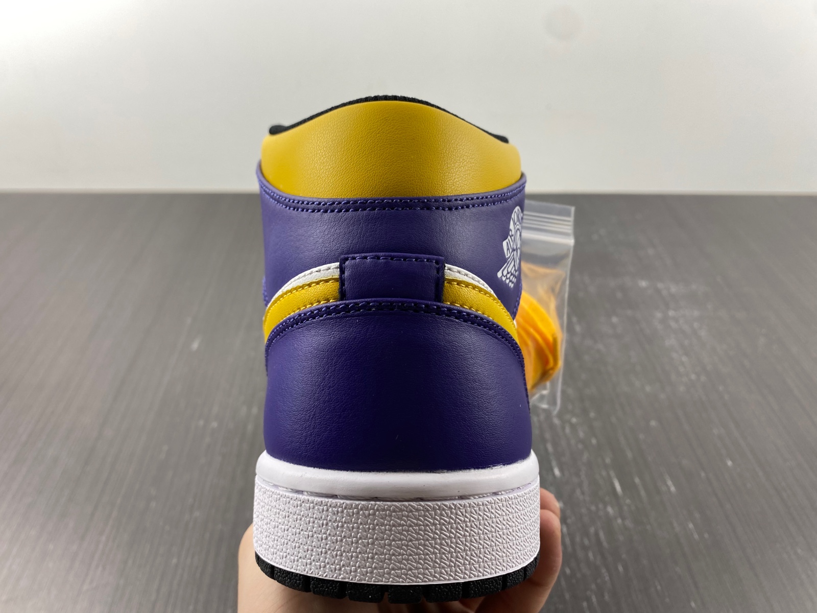 Air Jordan 1 Mid DQ8426-517